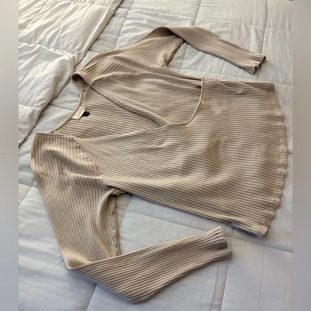 Universal Thread Ribbed V-Neck Tank Top - Light Beige - Picture 4 of 5